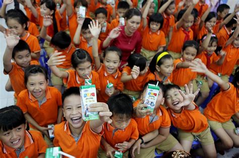 Vinamilk Tiên Phong đi đầu Trong Chương Trình Sữa Học đường Vì Một