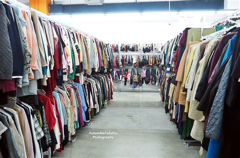 Most malaysians dress like westerners. Follow Me To Eat La - Malaysian Food Blog: JALAN JALAN ...