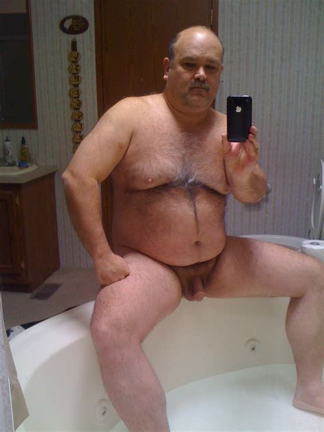 Naked Mature Hairy Daddy Men