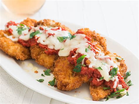For this chicken breast recipe, i mix up a traditional southern fried chicken by adding panko bread crumbs! Panko Chicken Parmesan Recipe - Todd Porter and Diane Cu | Food & Wine