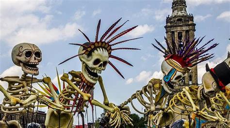 Miles De Espectadores Asisten Al Desfile De Día De Muertos En La Cdmx