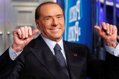 Born 29 september 1936) is an italian media tycoon and politician who served as prime minister of italy in four. Italie/Covid-19 : Silvio Berlusconi est sorti de l'hôpital