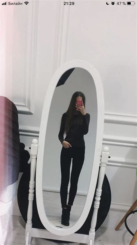 Pin By Rena On M Mirror Selfie Body Goals Mirror