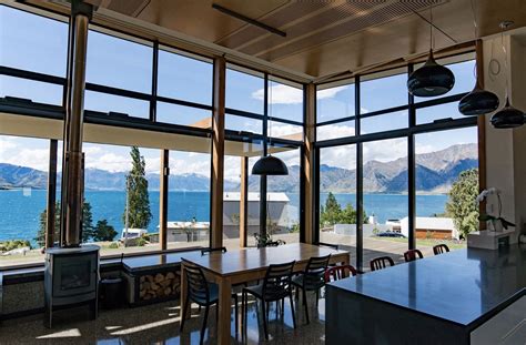 Kitchen Overlooking Lake In 2020 Floor To Ceiling Windows Ceiling