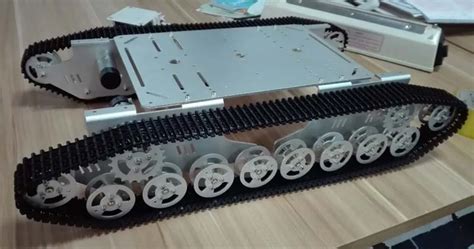 Big Size Doit T800 Alloy Diy Tank Chassis Silver With 4 Motors Robot