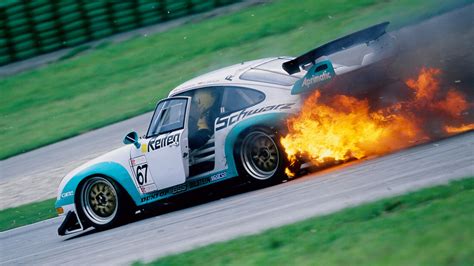 Feuer Unfälle Im Motorsport Rennwagen In Flammen Auto Motor Und Sport