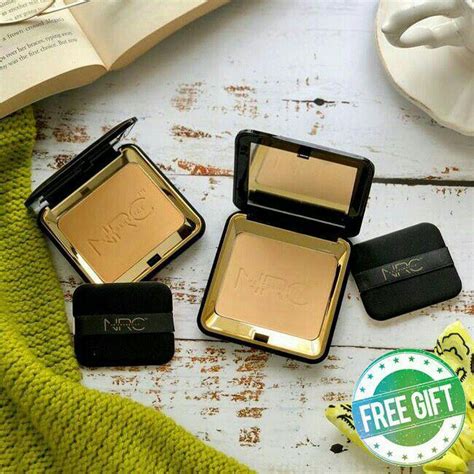 The powders do not shed and have very good pigmentation. NRC Luxury Micro Compact Powder | Shopee Malaysia