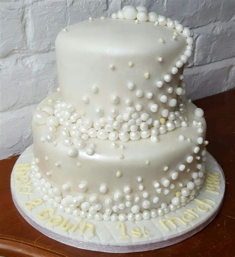Browse our collection of anniversary gifts to customize one just right for the occasion. 30th Pearl Wedding Anniversary cake www.chic-dreams.co.uk ...