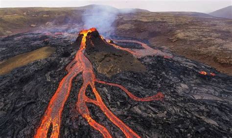 Icelandic Volcano Eruption Is Like Hawaii Volcano Shield Eruption