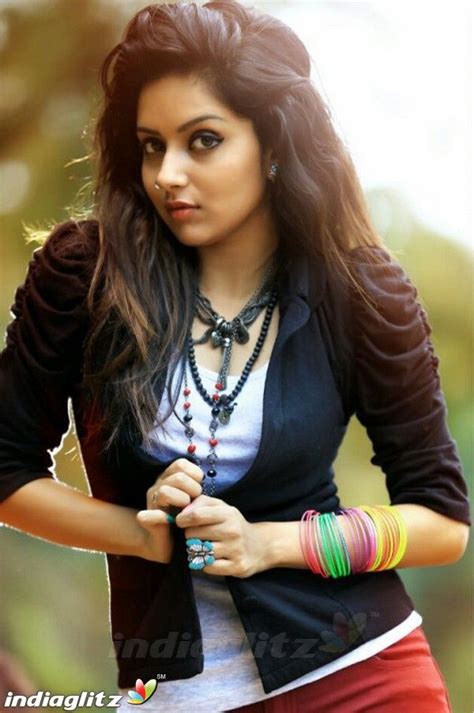 mahima nambiar photos tamil actress photos images gallery stills and clips