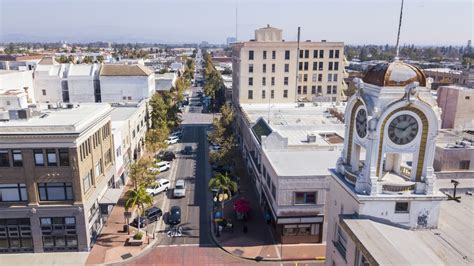 Santa Ana In Kalifornien Stadtjuwel Zwischen Weltberühmten Mitstreitern