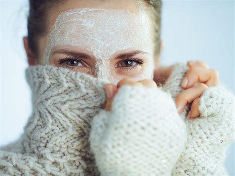 The Super Power Combo That Helps Rehydrate Your Dry Winter Skin