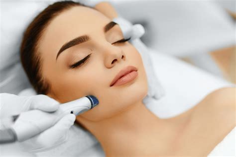 Hydrafacials Crowned The Most Popular Beauty Treatments Of Pleij Salon Spa