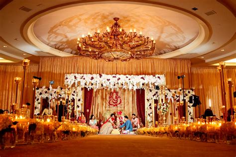 The Top 6 Easy Ways To Decorate Your Reception Stage
