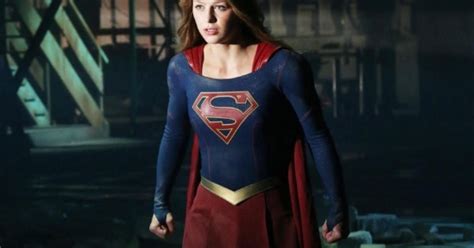 Dear Hollywood Dont Let Supergirls Ratings Deter You From Female