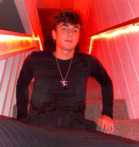 tiktok star bryce hall has power in mansion shut off by la mayor after throwing non socially