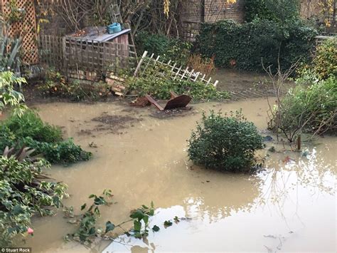 Its maximum sustained winds were clocked at 30 mph (45 kph), and it was moving north at 21 mph (33 kph). Boris Johnson's North London home under threat from flash ...