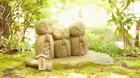 Buddha Statue Garden Moss Stone Leaves Religion Zen Mood Prayer