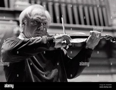 Violinist Isaac Stern Rehearses With The Boston Symphony Orchestra In Boston Nov 10 1978 Ap