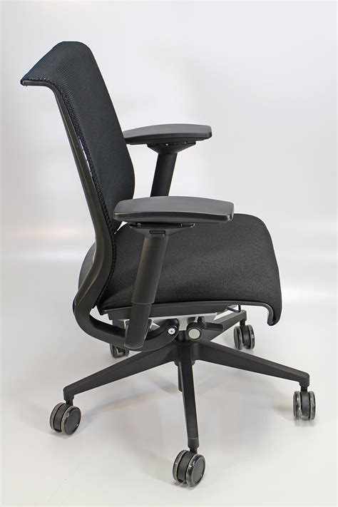 Steelcase think chair complete features are black base, upholstered seat and matching 3d knit mesh back, adjustable height pivot depth arms, hard casters, fabric and mesh back. Steelcase Think Chair Remanufactured