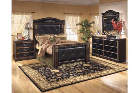 Whether you're buying a new house or you want to spruce up your existing bedroom, investing in a bedroom set is the best way to provide yourself with a comfortable sleeping environment that you'll treasure for years to come. Coal Creek Dresser and Mirror (With images) | Bedroom sets ...