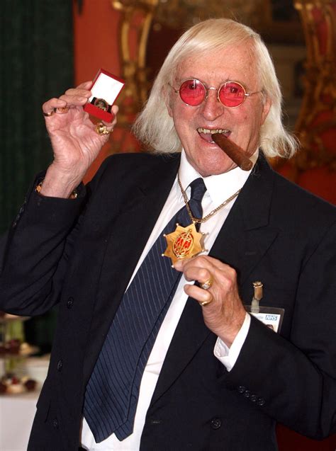 Boris Johnson Under Fire For Jimmy Savile Smear After Protesters Mob Uk Opposition Leader Keir