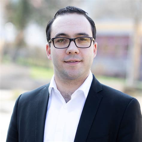Wenn sie erfahrungen mit diesem unternehmen gesammelt haben, teilen sie diese hier mit anderen seitenbesuchern. Julian Schwarz - Leitung Marketing-Vertriebscontrolling ...