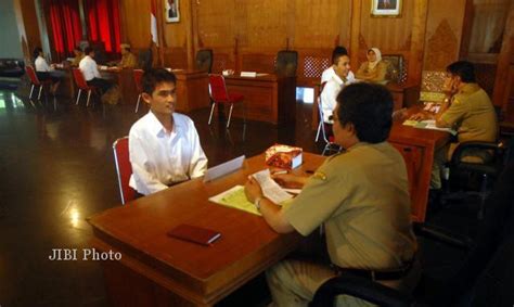 Kemudian saat ini bca dimiliki oleh djarum. Lowongan Bank Mandiri Bulan Oktober 2017 2018 - Ndang Kerjo