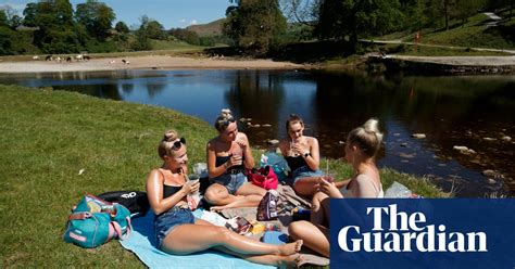Uk Crowds Enjoy May Sunshine As Lockdown Eases In Pictures Uk News