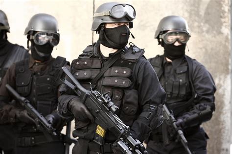 Swat Hd Wallpapers Top Free Swat Hd Backgrounds Wallpaperaccess