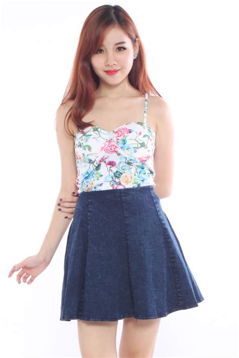 Sweetheart Floral Bustier Top The Label Junkie