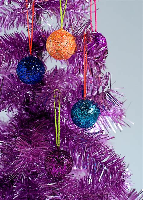 23 Diy Glitter Christmas Decorations You Should Make Shelterness