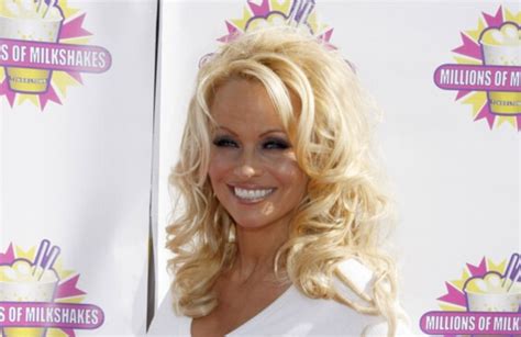 Pamela Anderson’s Netflix Documentary Is A Revelation The Chronicle