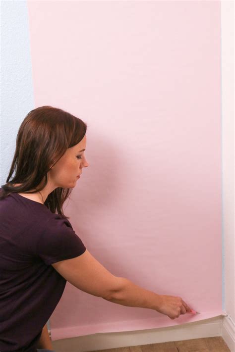 Renter Friendly Diy How To Customize Your Own Removable Wallpaper Curbly