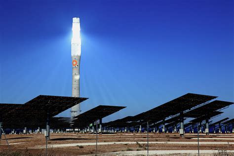 Gemasolar Is A Concentrated Solar Power Plant With A Molten Salt Heat Storage System Photograph