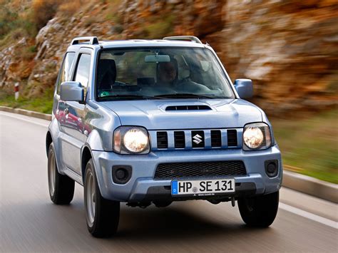 The signature kinetic yellow launch color gets a similarly. SUZUKI Jimny specs & photos - 2012, 2013, 2014, 2015, 2016 ...