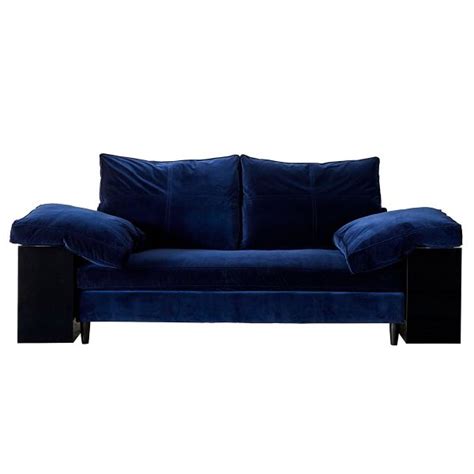 1919 was considered the turning point of eileen's career, when she began designing the décor for the. Eileen Gray Lota Sofa | Sofa, Eileen gray furniture ...