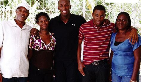 Meet usain bolt the entire family in this new virgin media advertisement. Usain Bolt Biography: Age, Height, Personal Life, Records ...