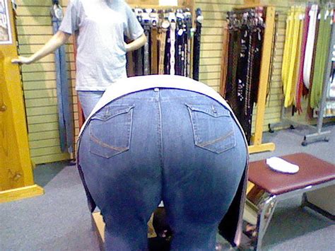 Mom Jeans Bending