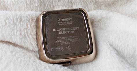 Coltul Cameliei Hourglass Ambient Lighting Blush Incandescent Electra