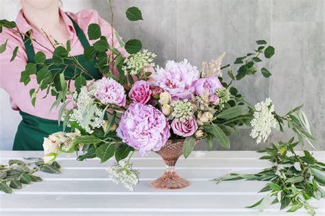 25 Beautiful Peony Wedding Centerpieces That Youll Love