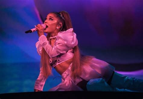 Ariana Grande Cancels Show After Revealing Shes Very Sick And In So