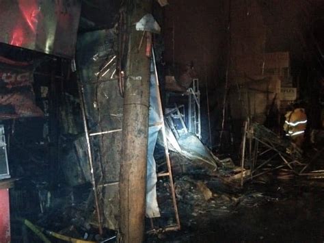 Tuesday Dawn Fire Razes Eatery Damages Home In Mandaue City Cebu