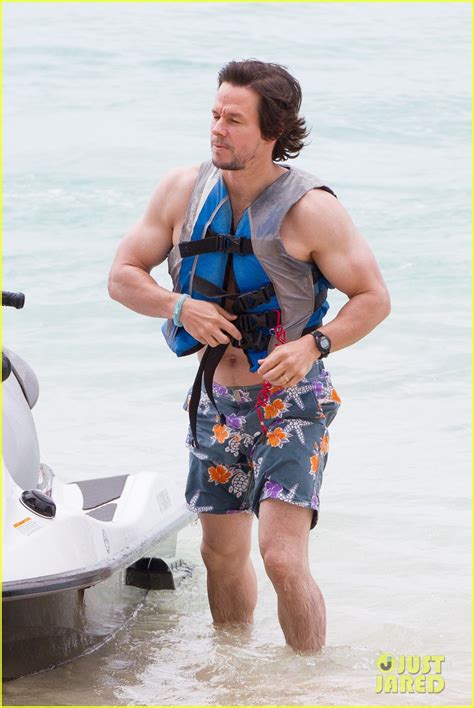 mark wahlberg shows off his hot beach body again in barbados photo 3268880 mark wahlberg