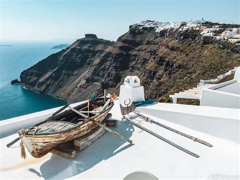 9 Epic Reasons To Visit Santorini Greece