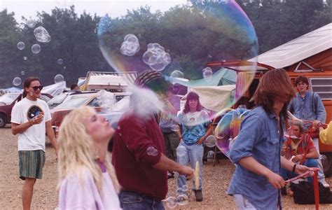 On Tours With The Grateful Dead 25 Candid Snaps Of Deadheads From