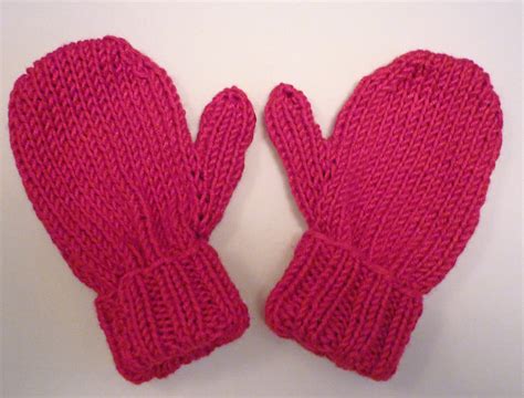 Mack And Mabel Baby Mittens Knitting Pattern