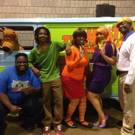 Scooby Doo Crew Velma Shaggy And Velma Daphne And Fred