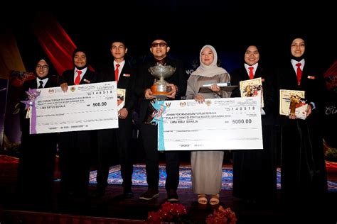 Perbarisan lintas hormat tyt sarawak birthday. SMK Oya Mukah Johan Forum Remaja Piala TYT 2018 | Malaysia ...