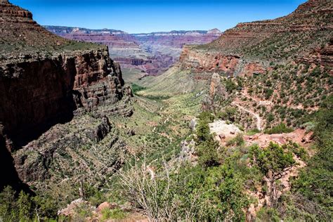 How To Hike The Grand Canyon Rim To Rim Earth Trekkers